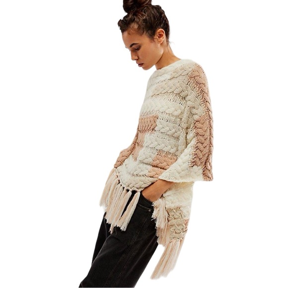 Free People Cable Knit Fringe Poncho O/S Ivory Tan Crochet Pullover Boho Sweater - Picture 11 of 14
